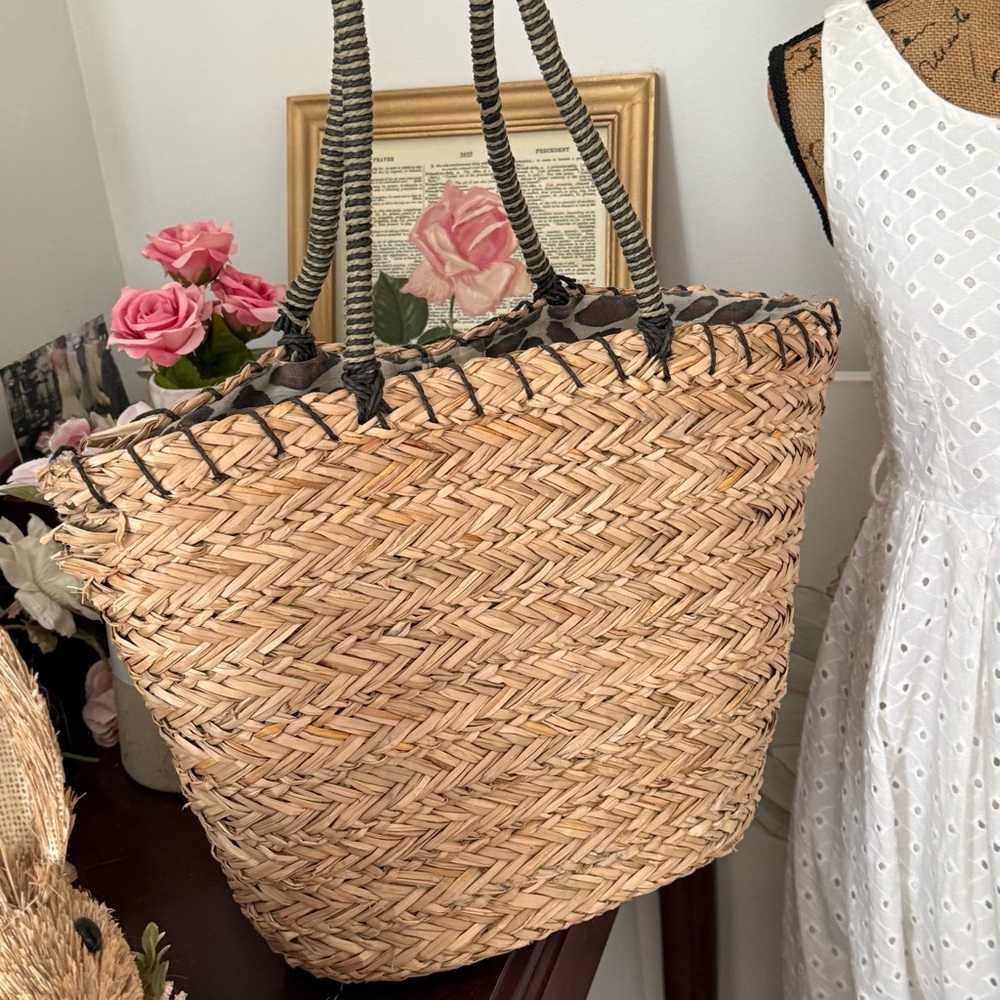 Woven Vintage Straw Beach Bag